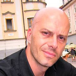 Daniel Tubau ECAM